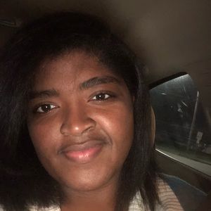 Meet your Posher, Tenesha